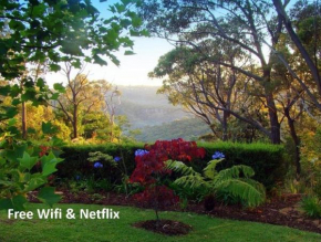 The Black Cockatoo Retreat in Leura, Leura